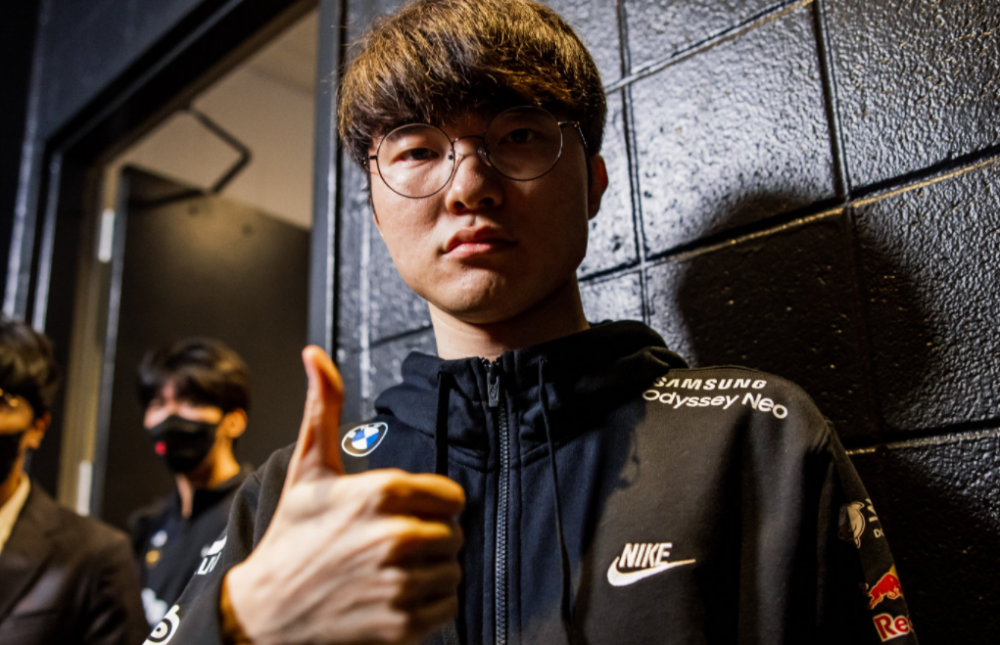 关于100T横扫DRX2，Zeus绝境逆转的信息