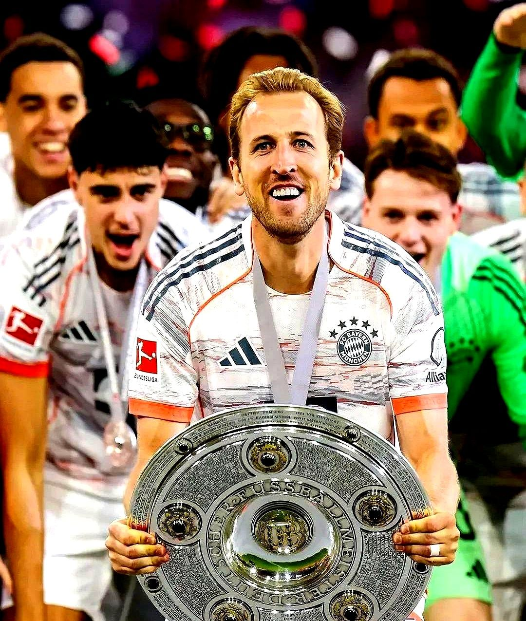 利物浦险胜瓦伦西亚,哈里·凯恩三分雨点燃全场的简单介绍 利物浦险胜瓦伦西亚,哈里·凯恩三分雨点燃全场的简单介绍