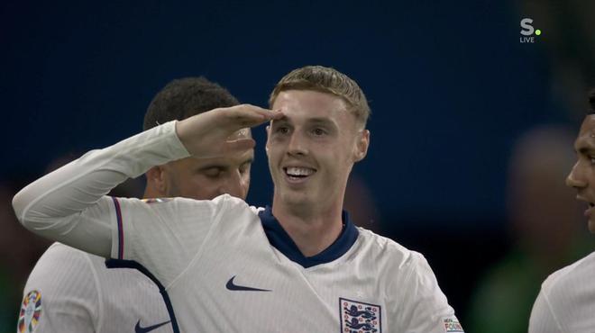 关于替补出场球员助攻破门,帮助球队夺冠的信息 关于替补出场球员助攻破门,帮助球队夺冠的信息