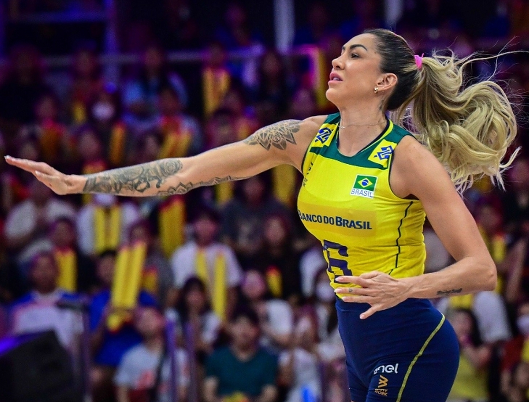 关于排球比赛女子项目巴西队摘金的信息