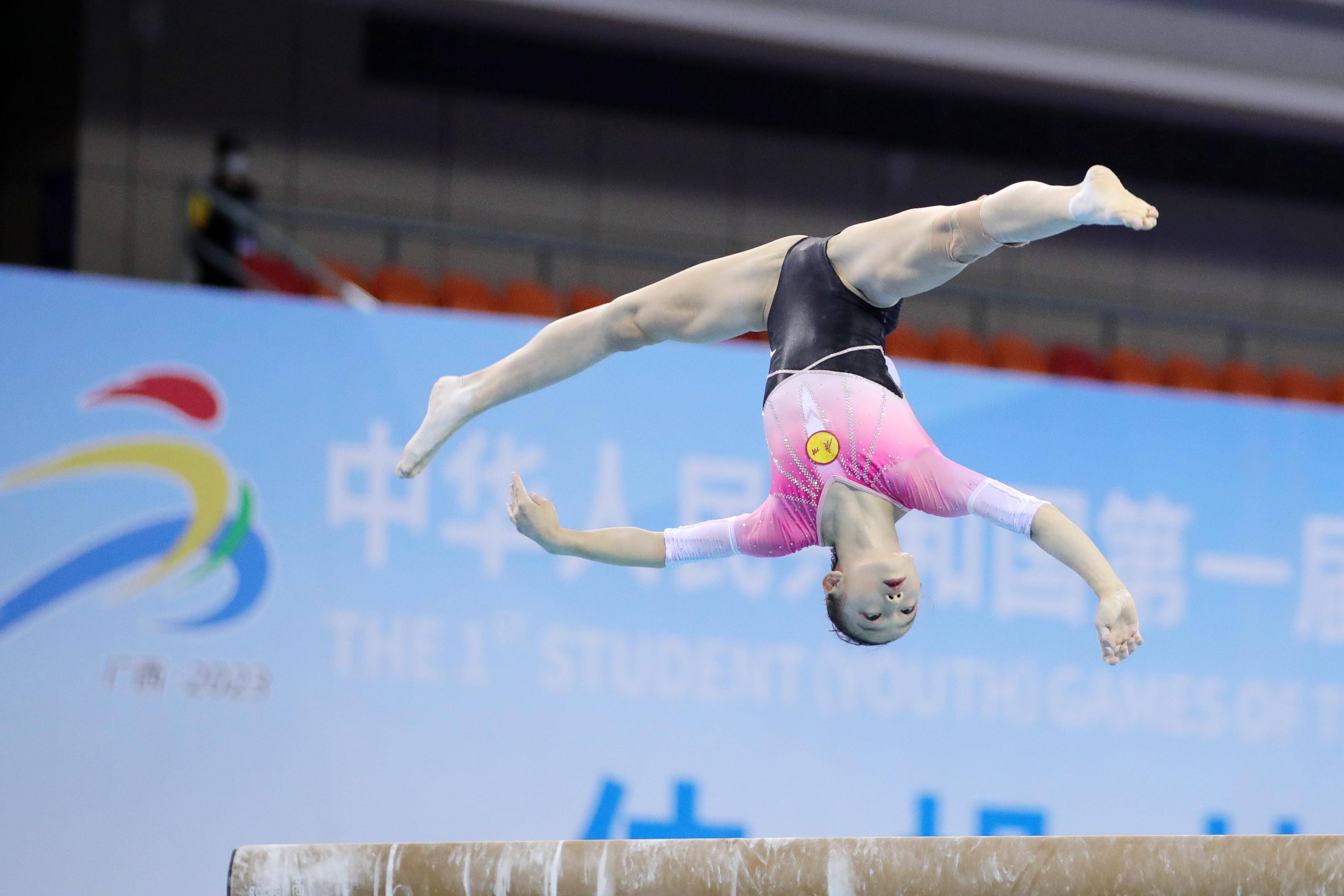 关于体操女子跳马决赛,美国选手表现完美夺冠的信息 关于体操女子跳马决赛,美国选手表现完美夺冠的信息