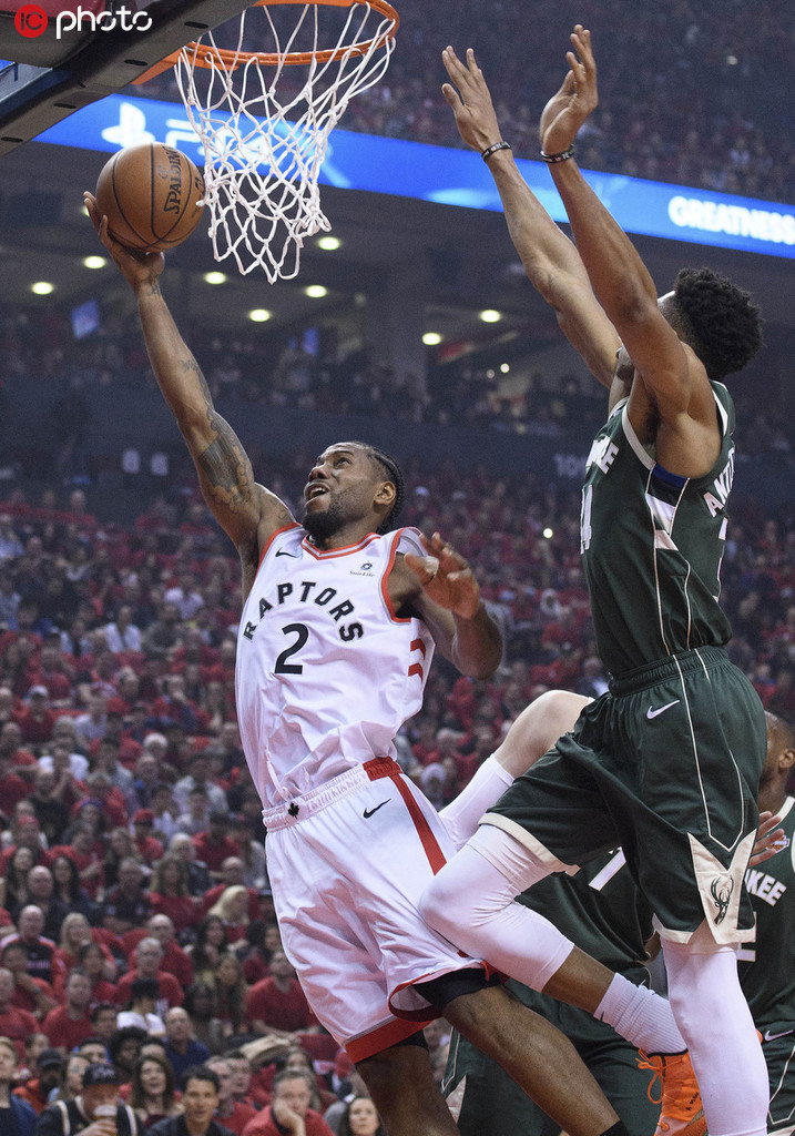 包含猛龙大胜雄鹿,伦纳德砍下分的词条 包含猛龙大胜雄鹿,伦纳德砍下分的词条