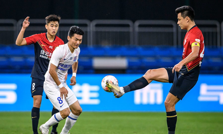 关于阿雅克肖球队主场取胜，反超积分榜的信息