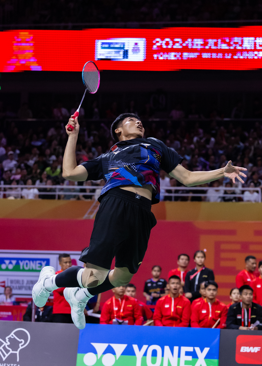 包含中国羽毛球队横扫英格兰羽毛球队，林丹爆发神勇的词条