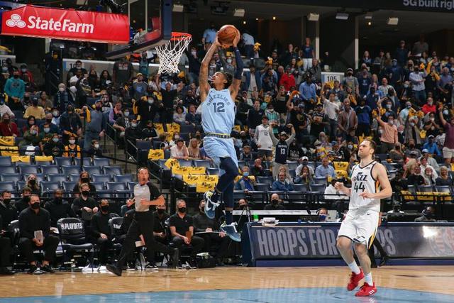 爱游戏tv-包含新疆队逆转广东队，莫兰特扛起全队的词条