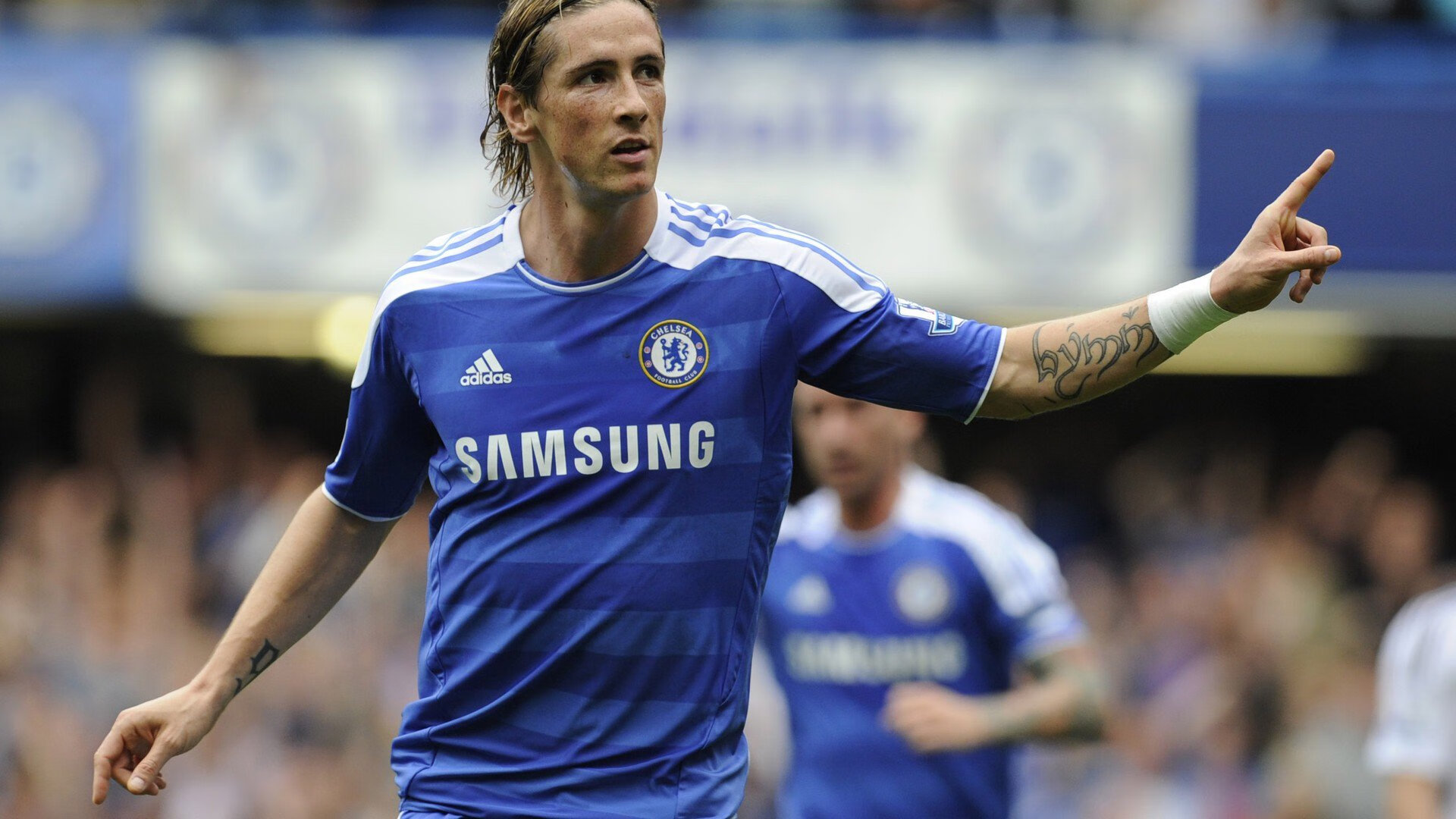 喀麦隆压制贝蒂斯，阿尔瓦雷斯关键进球定乾坤