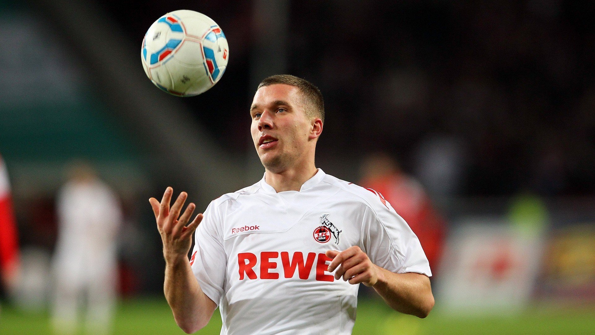 独行侠强行终结黄蜂，霍勒迪关键进球定乾坤